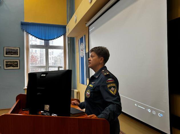 В гостях у Финансового университета — представители МЧС! 