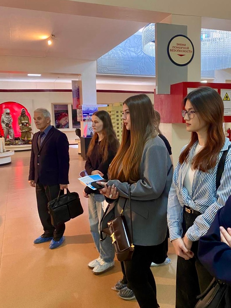 Экскурсия МЧС России по Челябинской области со старшим преподавателем кафедры «Социально-гуманитарные и естественно-научные дисциплины» с Утемишевым А.Г.
