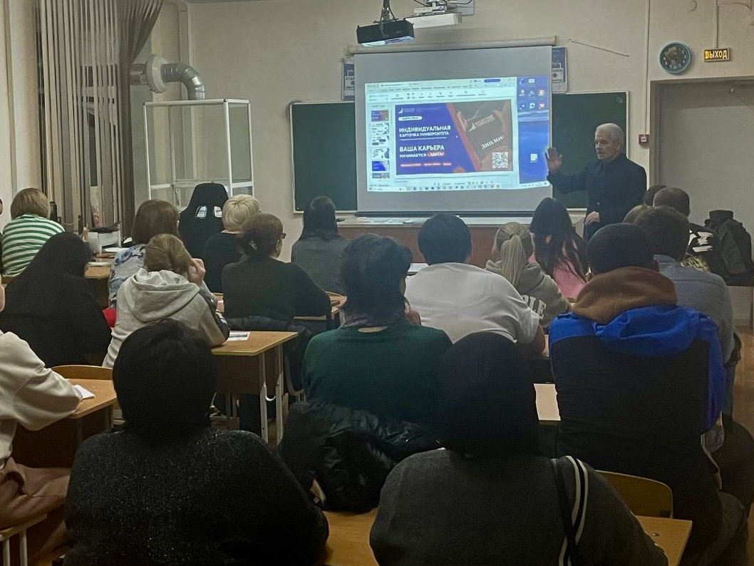 Диалог с родителями: старший преподаватель А.Г. Утемишев выступил в МБОУ СОШ №5